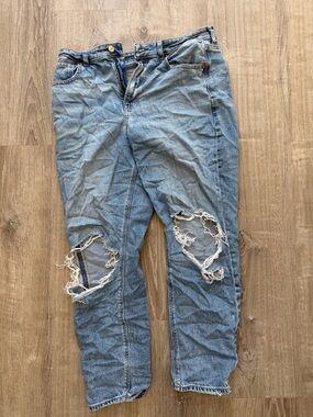 American Eagle Outfitters Light Blue Distressed Jegging